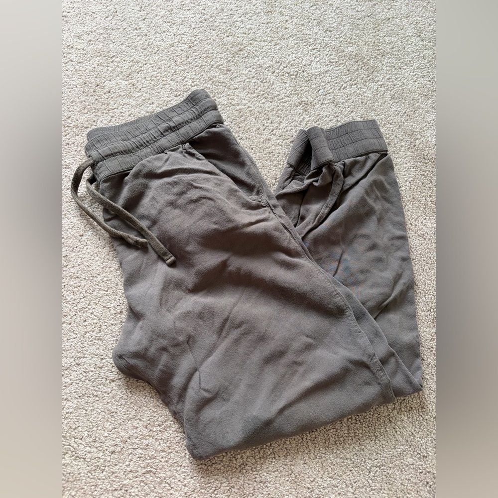 SUNDAY BEST 100% Rayon Pants - Small